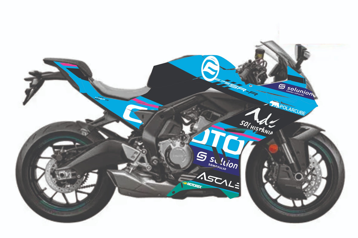 Kit déco replica bleu turquoise et noir sur CF Moto 675 SR-R