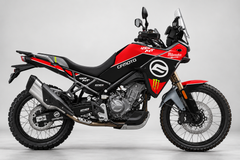 Kit déco CFMOTO 450MT Milwaukee rouge et noir 2024-2026 – rendu réaliste sur moto